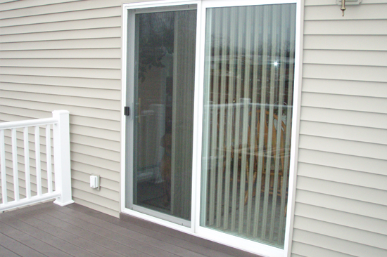 Navarre-screen-door-repair